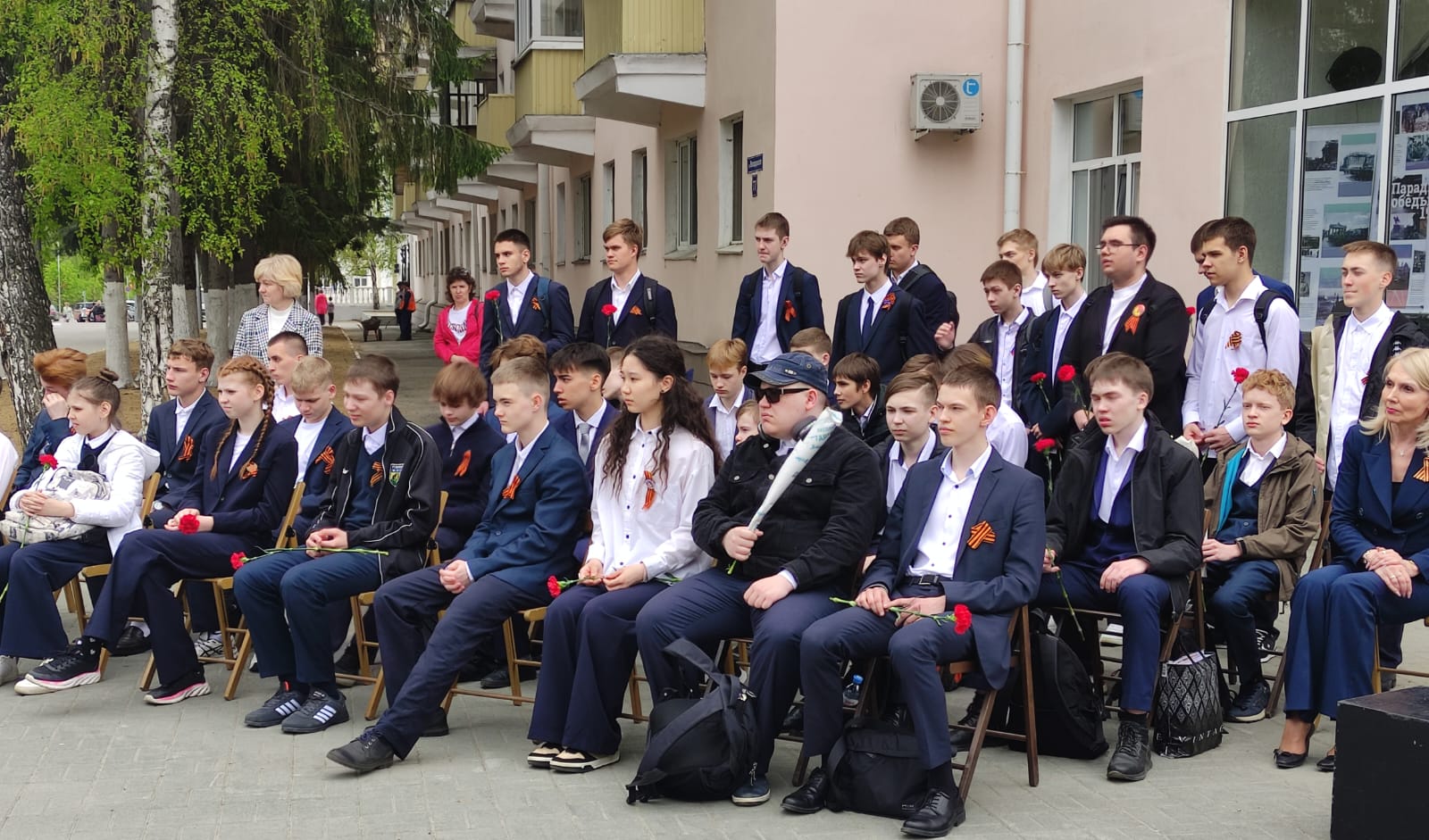 «Молодость, честь и долг: Путь патриота начинается здесь!».