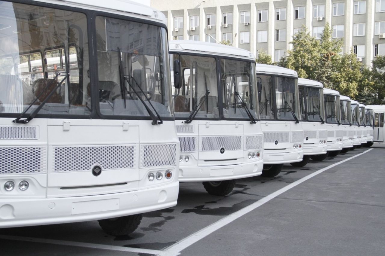 Автобусы междуреченск. Автобусный парк ПАЗ. Парк автобусов ПАЗ. Автобус ПАЗ 2019. Автобус ПАЗ Междуреченск.